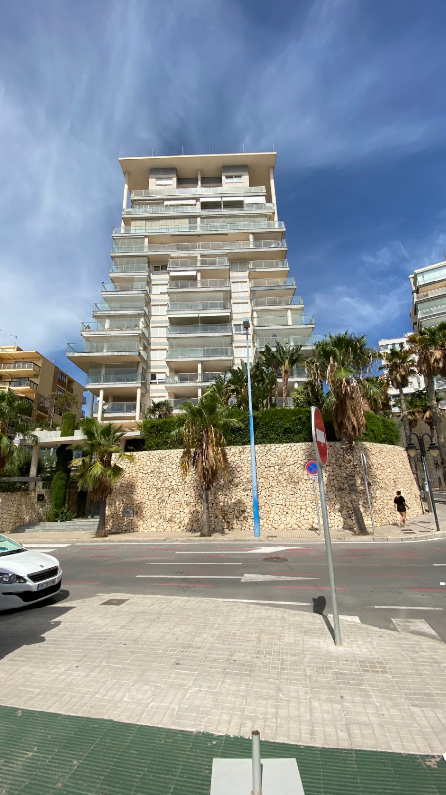 For sale a spectacular spacious apartment with panoramic views of the sea, port of Calpe and Peñon de Ifach