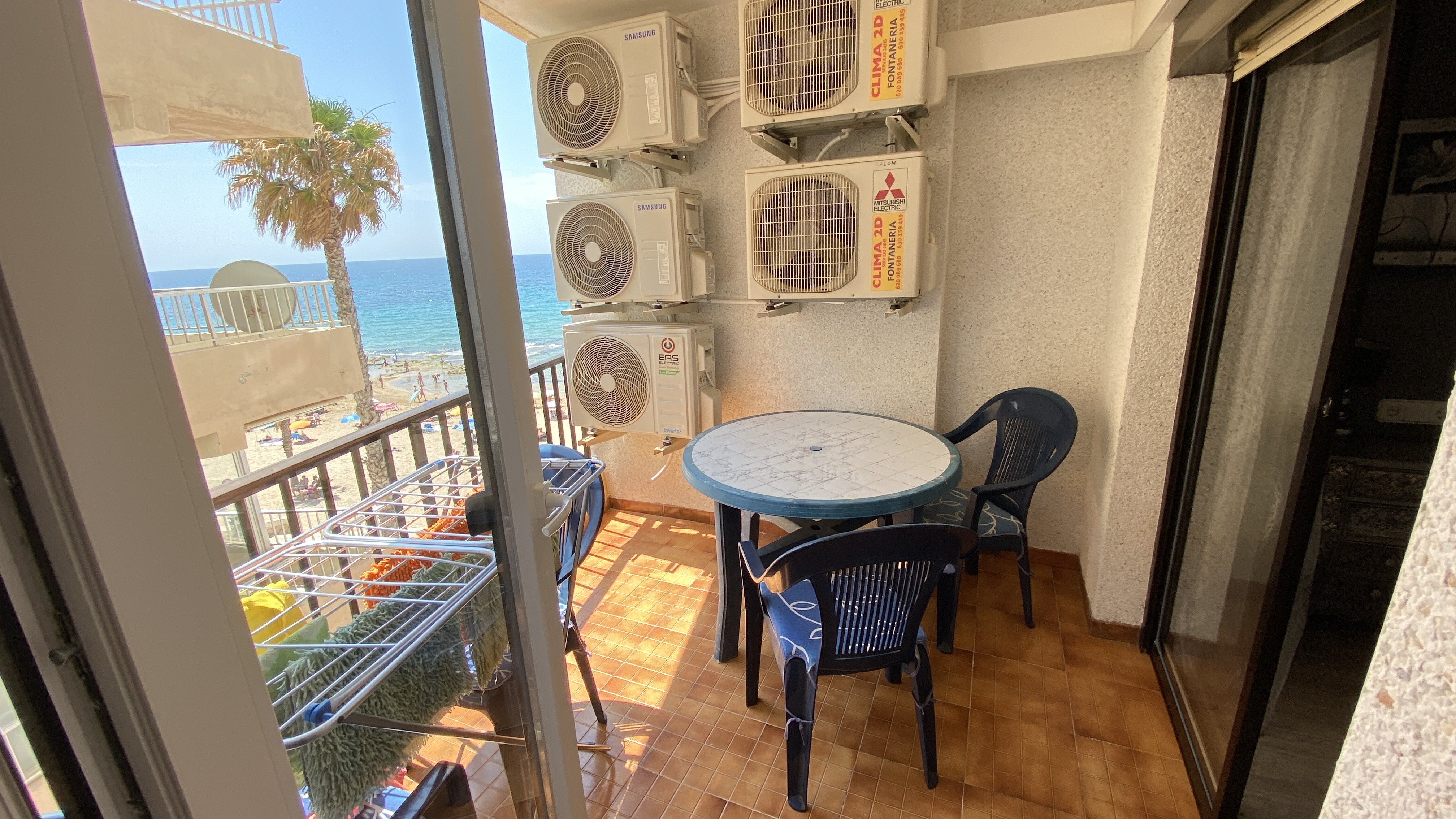 Unieke investeringsmogelijkheid! Modern appartement gelegen in het Caribe Playa gebouw op de eerste lijn Arenal Bol in Calpe